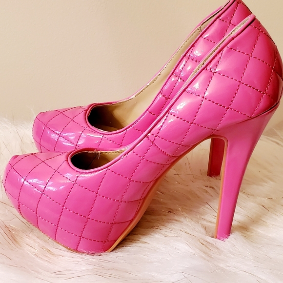 JustFab heels size us 7 - Picture 3 of 4